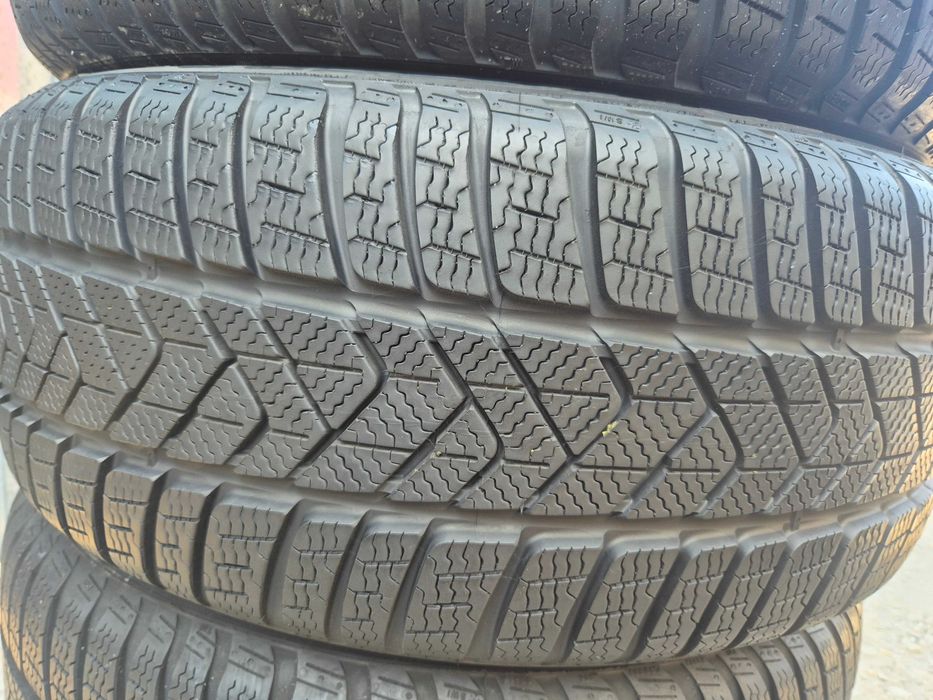 4 Anvelope de IARNA - 245/40/19 98V - PIRELLI Sottozero - NOI - RFT RUN-FLAT - DOT 2016 !