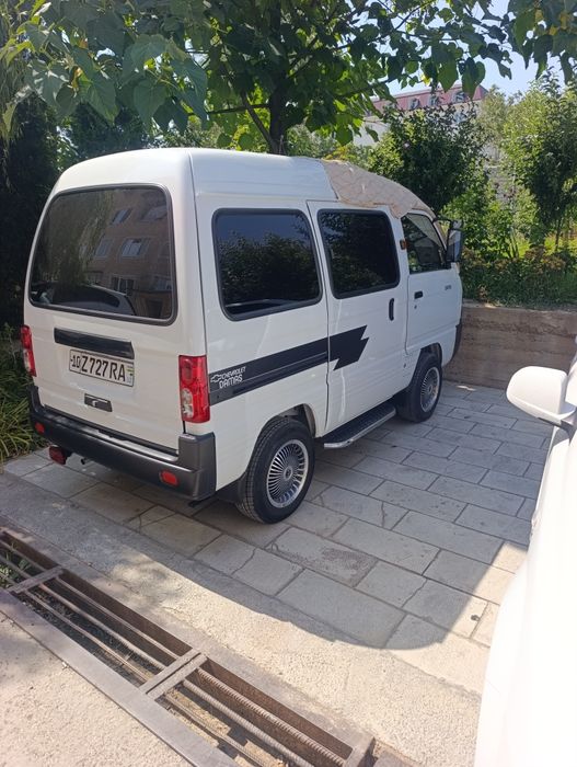 Damas Rangi oq Polni navarot qlingan