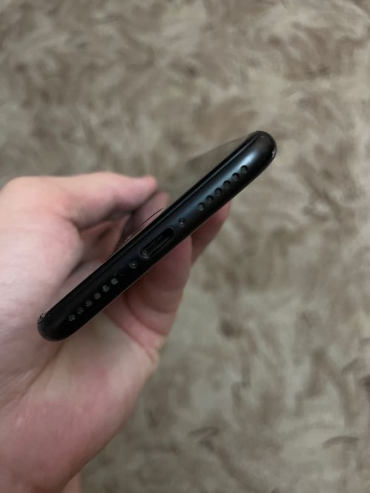 Iphone SE 2020г 128гб