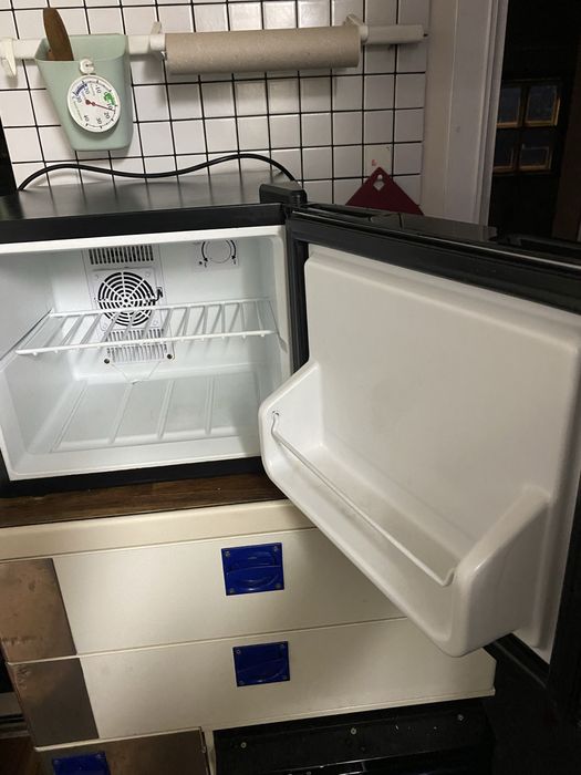 Frigider minibar Klarstein rulota