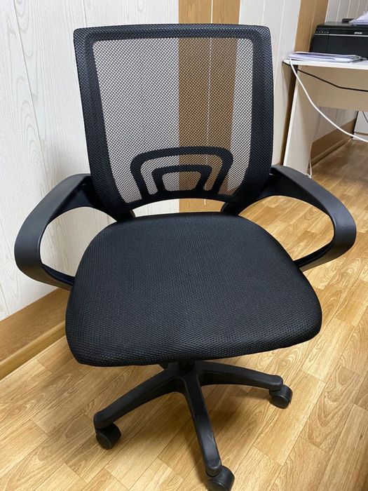 Продам офисную мебель