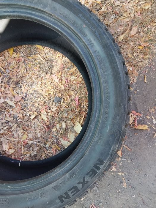 4 шины Nexen 245 45 R17.