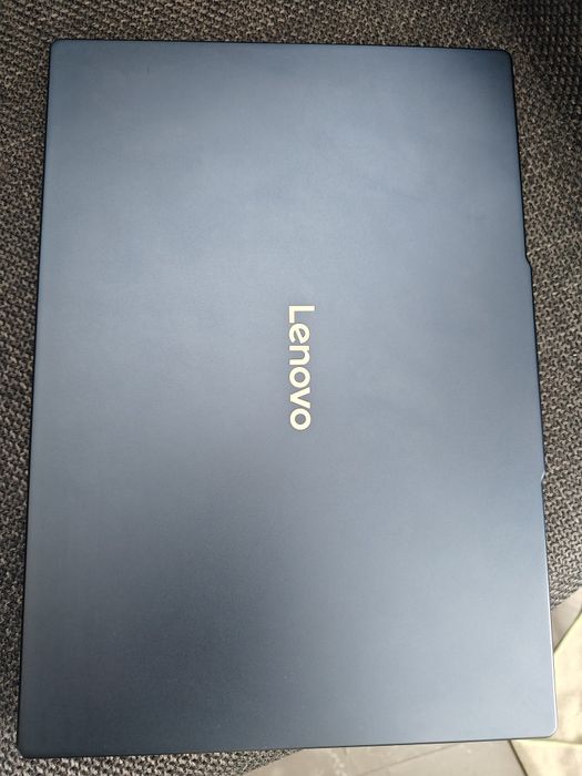 Lenovo cu OLED, 32gb DDR5, ryzen 7, video 4gb,  ultrabook ca NOU