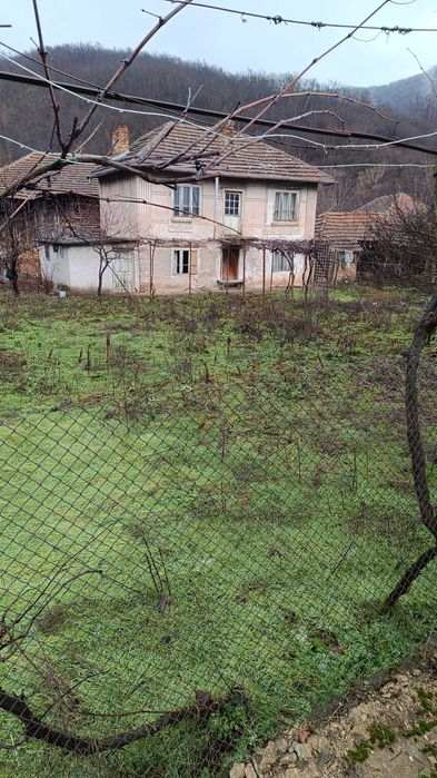 Продава се Къща в с. Долни Лом, Област Видин - 70 кв.м за 146 €/кв.м - Снимка #2