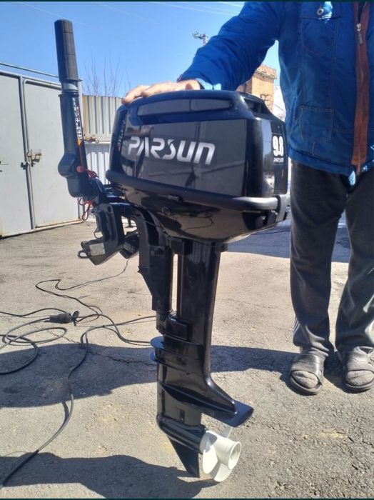 Лодка с мотором