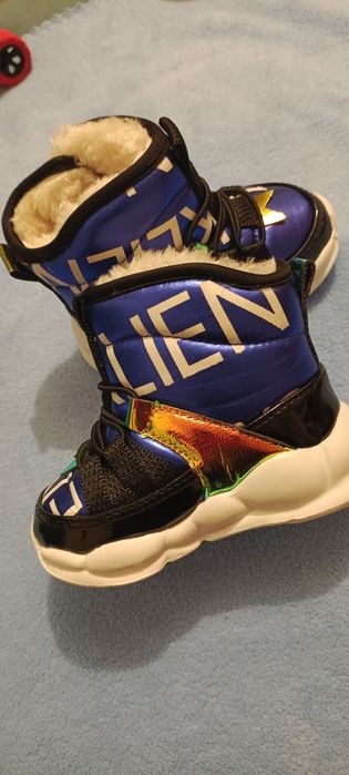 Продам детские сапоги