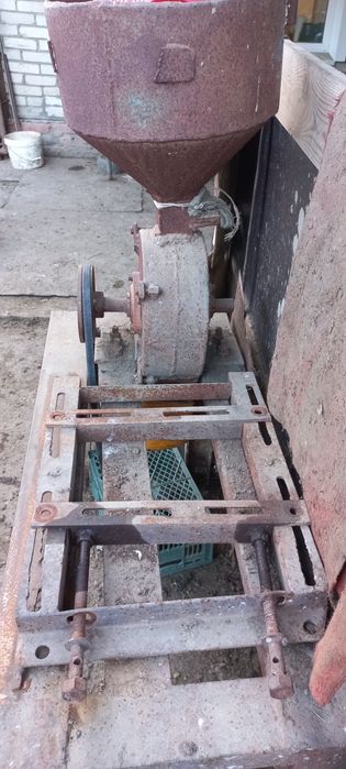 Зернодробилка самодельная