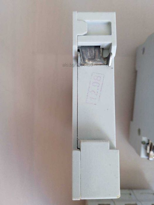 Автоматичен прекъсвач предпазител