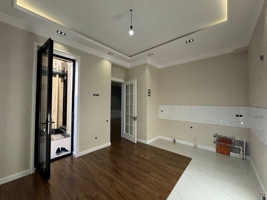 Хасанбойда 2 сотокли енги хонадон сотилади