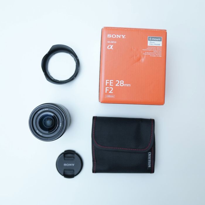 Obiectiv Sony 28mm f2
