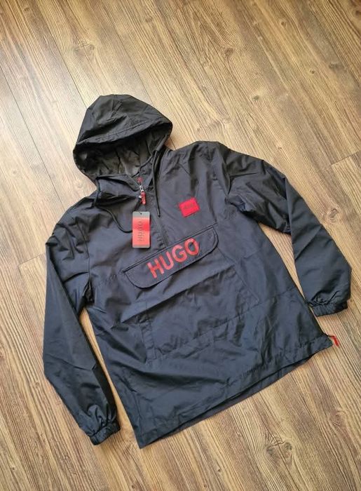 Страхотна мъжка ветровка яке  размер  M L 2XL 

Мъжка ветровк