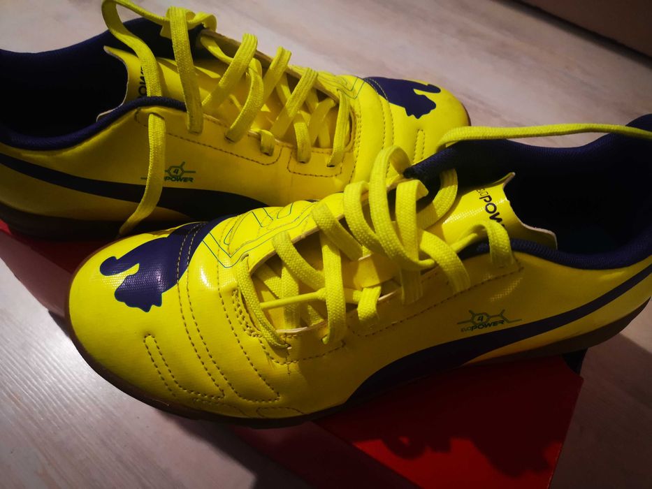 Маратонки      Puma