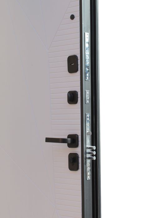 Входная дверь,  модель "Геометрия".