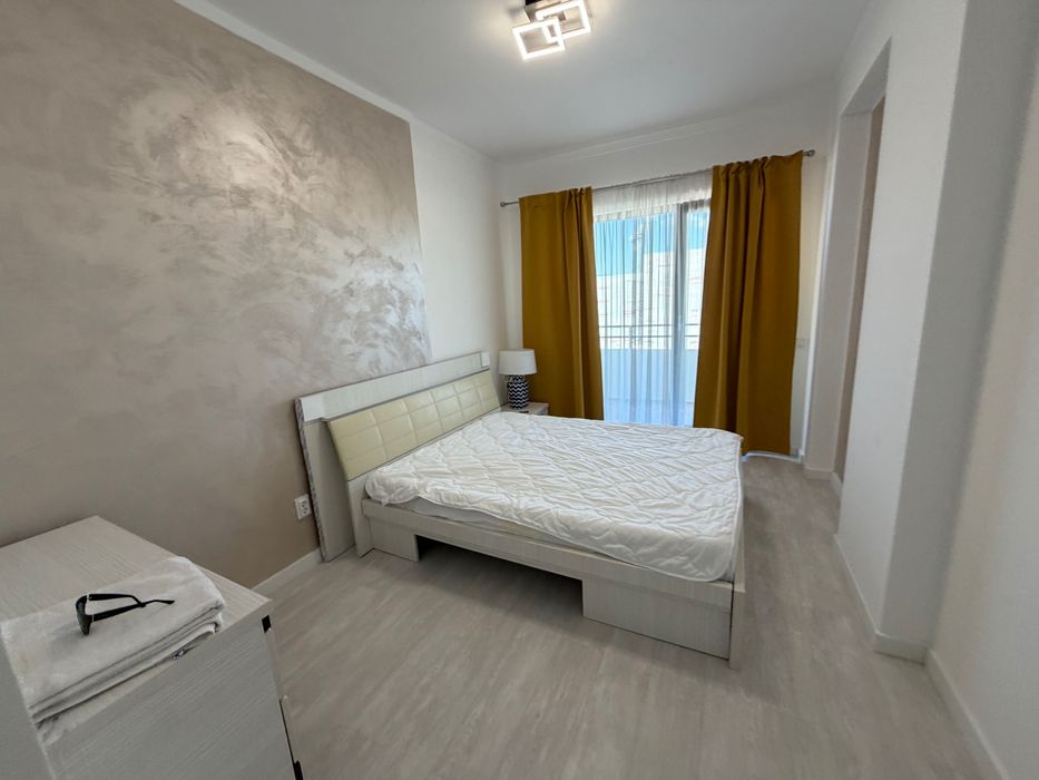 Închiriez Penthouses cu terasă