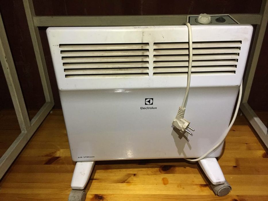 Конвектор Timberk 2000, Electrolux 1000