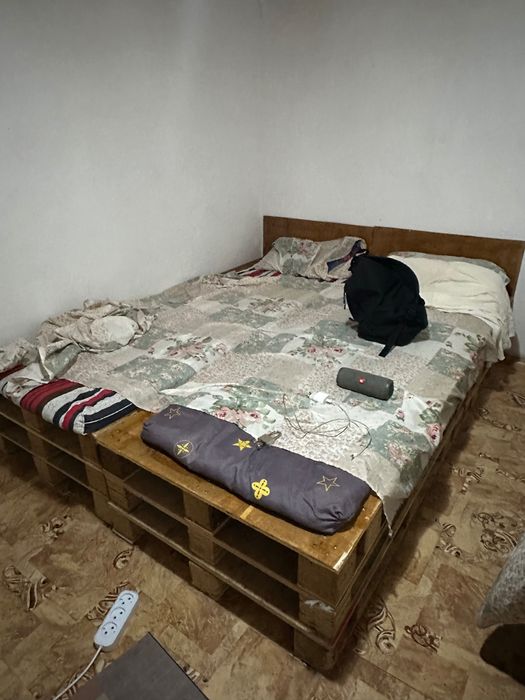 Продам кровати и стол в Бурабай