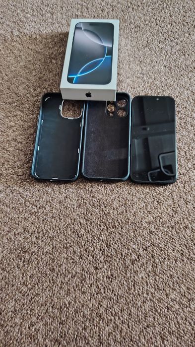 Vând iPhone 16 pro max cu garanție la iel sticlă de protecție din prima zi de utilizare bateria ie de 100 la 100