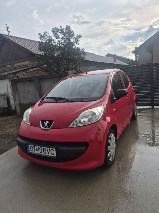 Peugeot 107 1.0 l benzina , anu 2007