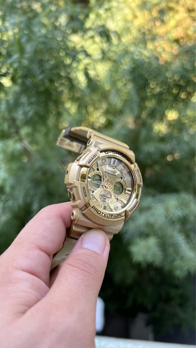 Vând ceas G-Shock CASIO ediție limitată Gold (schimb cu PS4)