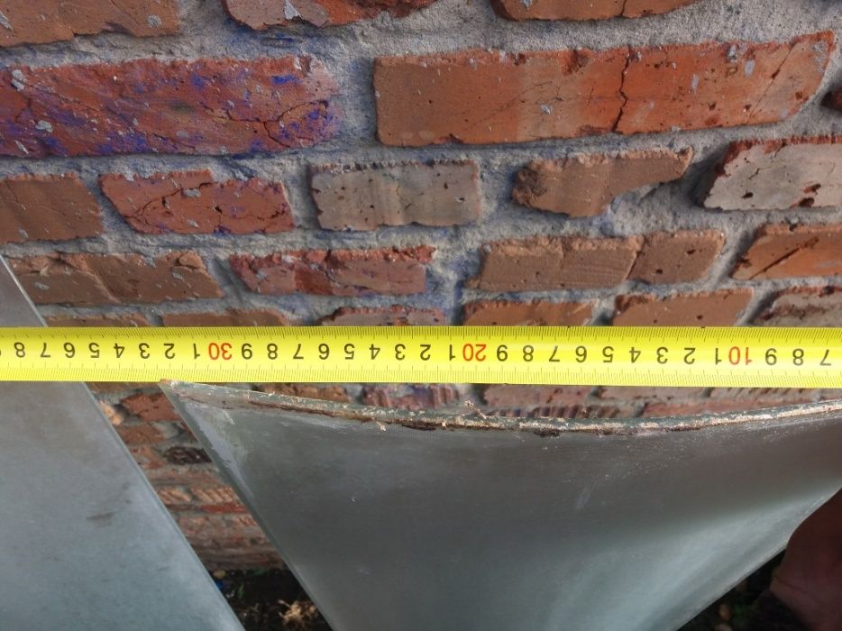 Продам и двери  стекла для душевой кабины.