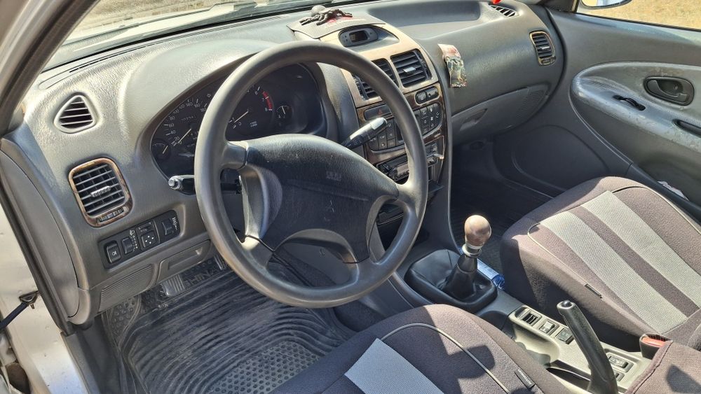 Продам автомобиль mitsubishi Carisma