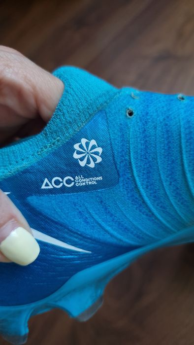 Оригинални бутонки Nike и Adidas