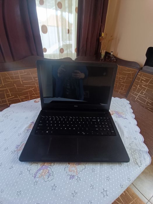 Laptop cu proc. i3-gen a 5-a  ,8gb ddr