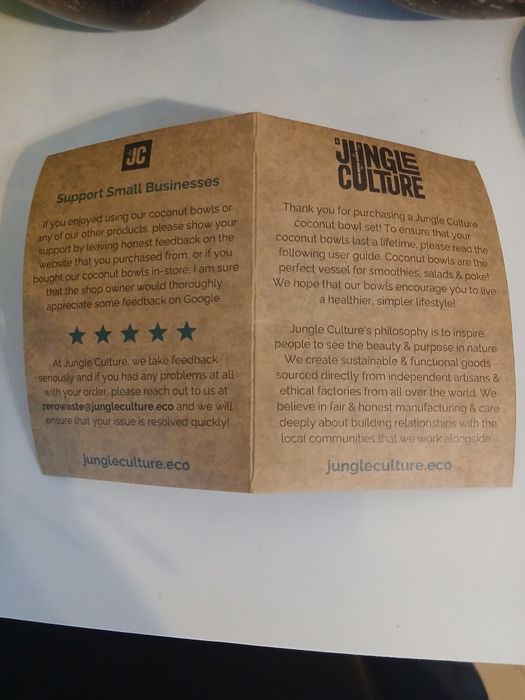 Set ecologic din nuci de cocos.