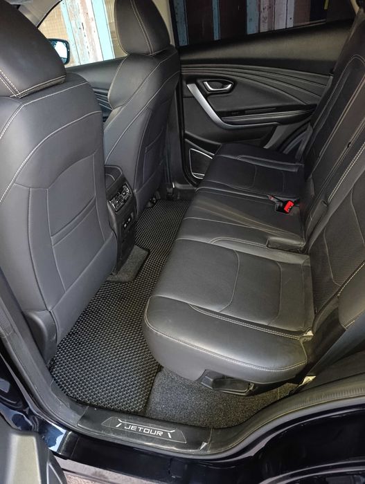 Jetourx70 сотилади. 2023