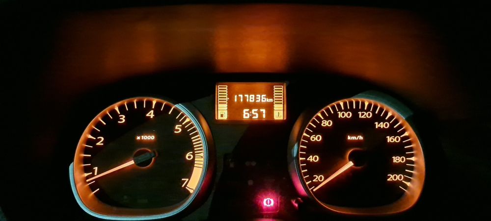 Dacia Duster 1.5 dci 2011 Prestige euro 5 4×2 km:177836km  reali!!!