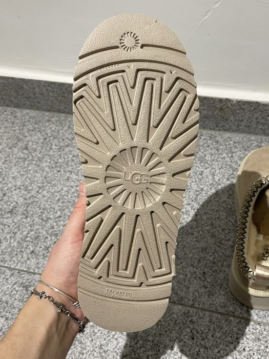 UGG Tazz Slipper Mustard (in stoc marimea 37, 38, 39)