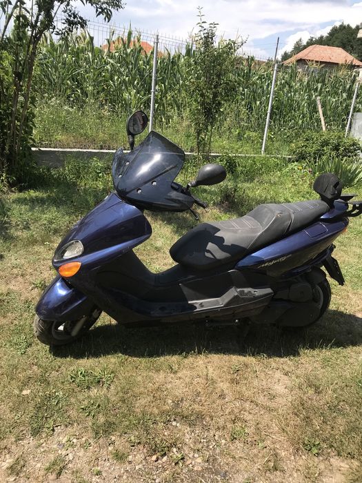 Vând scuter Yamaha