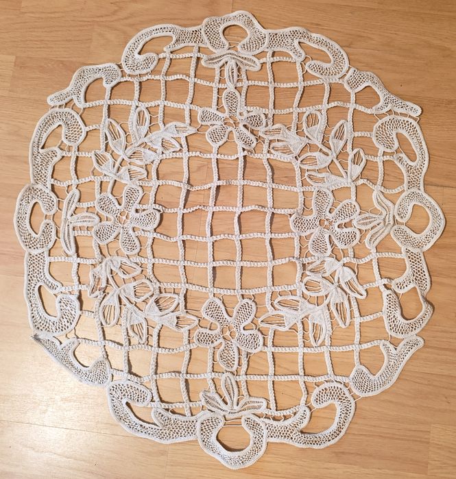 Lot 4 fețe de masă macrame/ lasetă poantlas Handmade