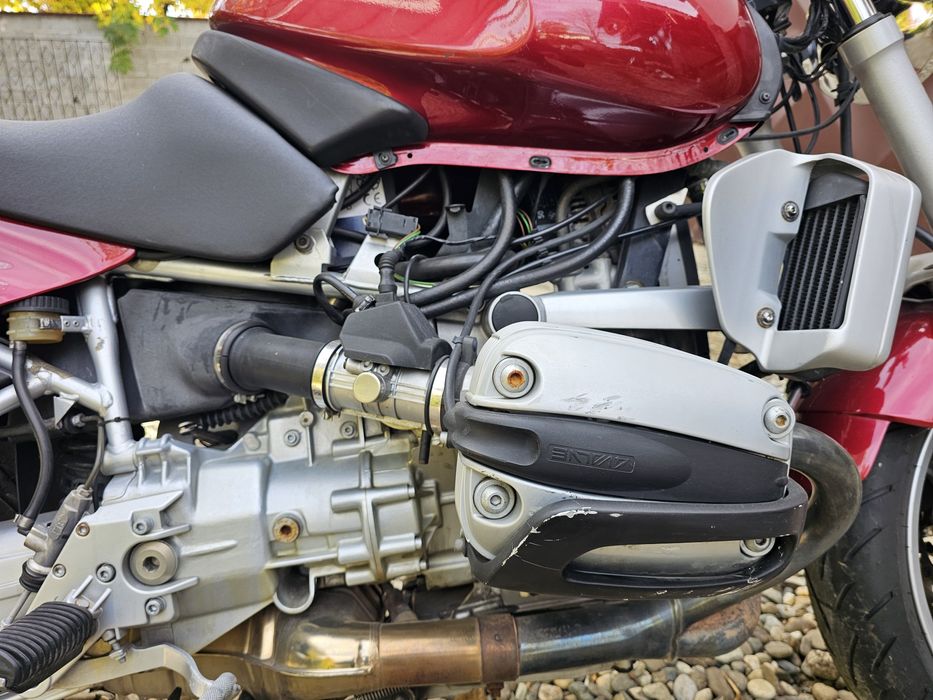 Motocicleta BMW R1100R