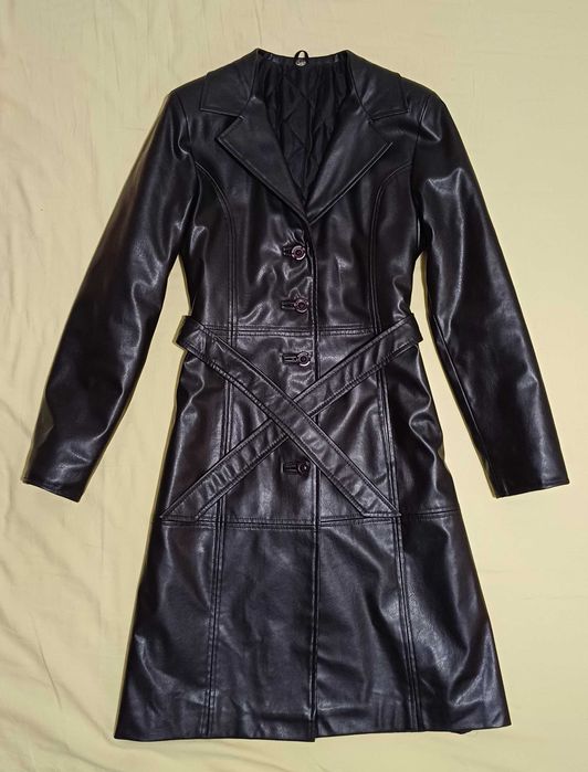 Нова цена. Дамско вталено яке. Преходно. Еко кожа. Размер М.