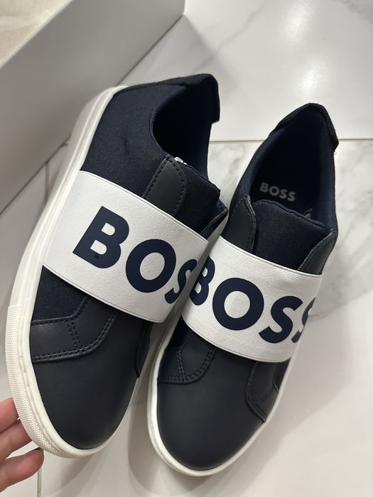 Нови оригинални спортно-елегантни обувки BOSS 38 номер