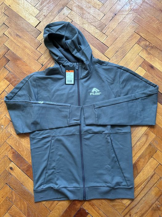 Мъжки екип на FLAIR