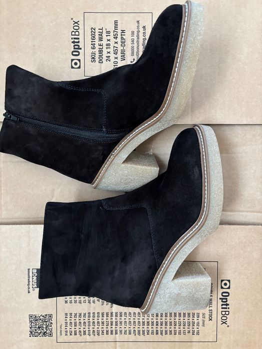 Дамски боти Clarks