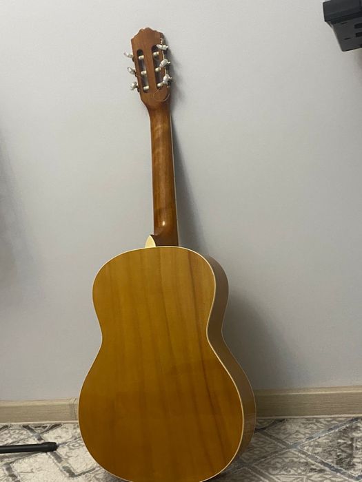 Классичечкая Гитара Adagio KN39BR