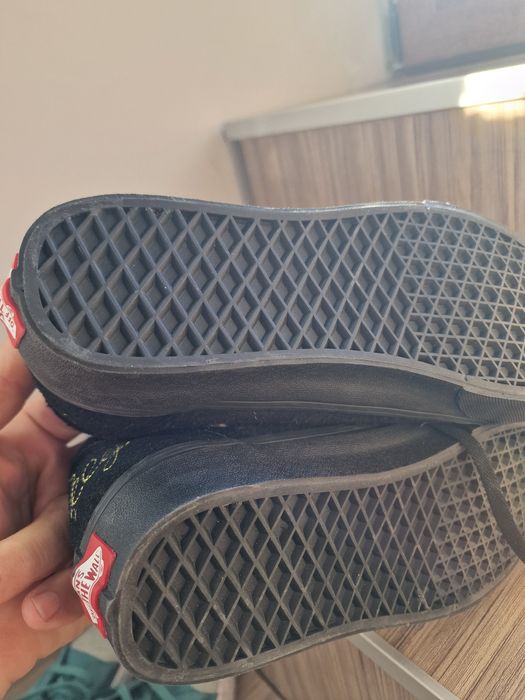 Лимитирани спортни кецове Vans Mickey Moyse