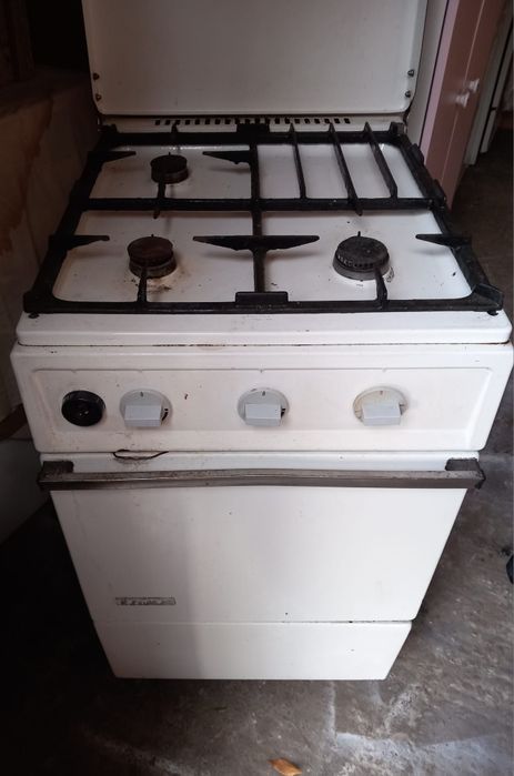 Vând aragaz pentru gaz