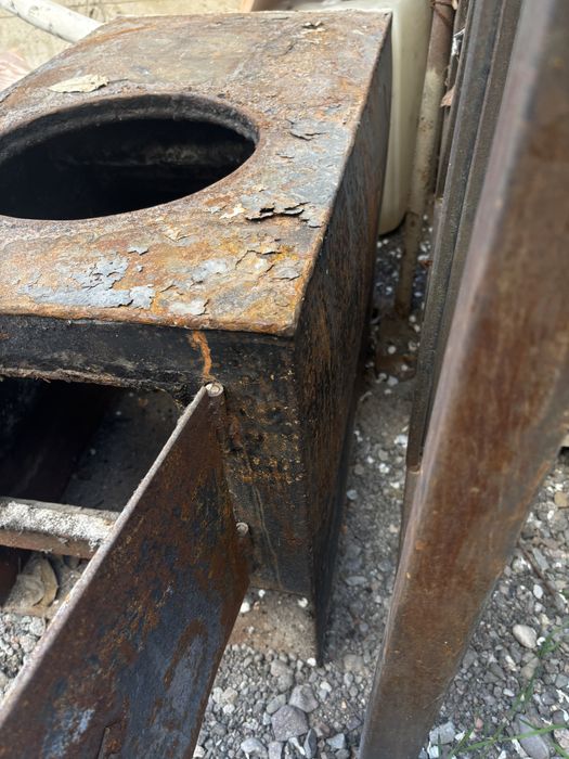 Продам печку на твердом топливе