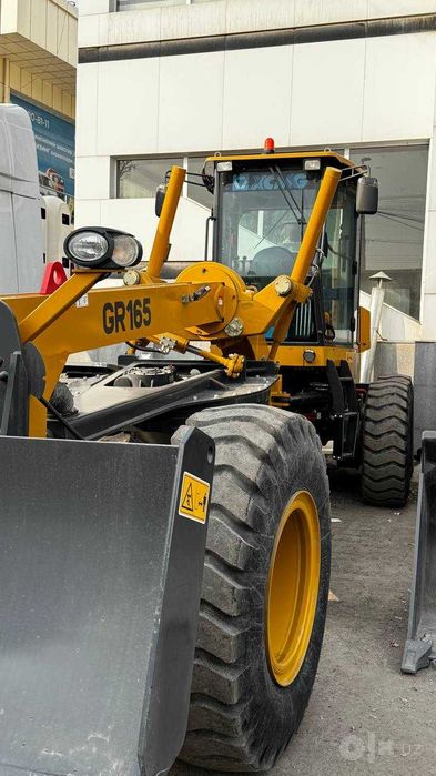 Автогрейдер XCMG GR180 , GR165 и LUTONG PY165C