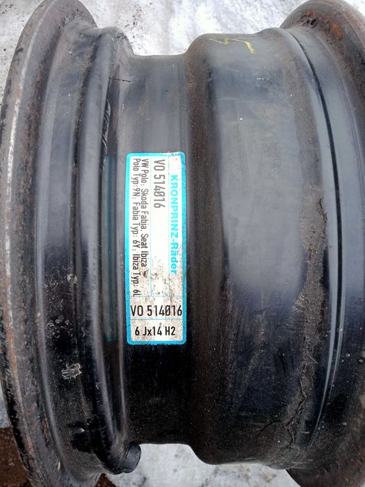 Продам б/у  комплект металлических дисков на Volkswagen Polo R14