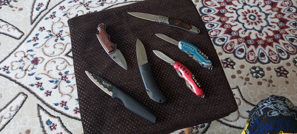 Продам коллекцию Ножей . Недорого