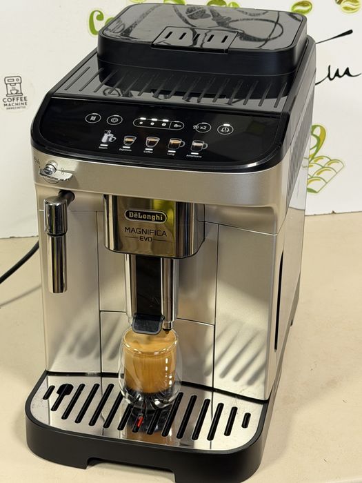 Кафемашина кафе автомат delonghi magnifica EVO с гаранция
