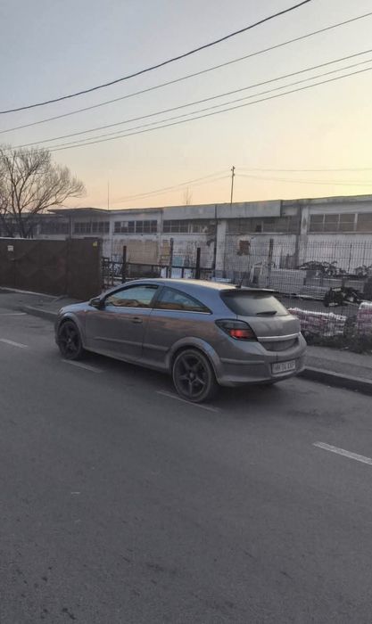 Opel Astra gtc 1.9 150 cp