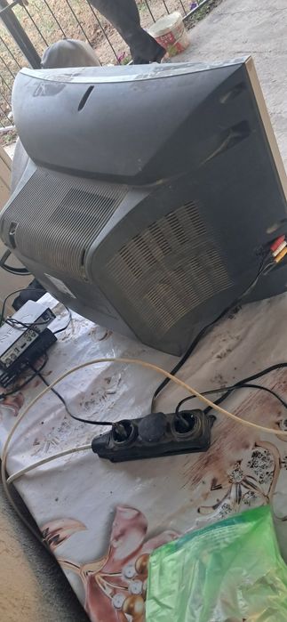 Телевизор работает