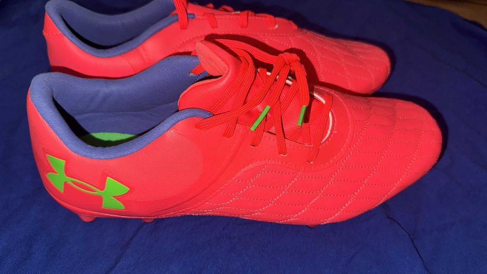 Vand adidasi Under Magnetico noi