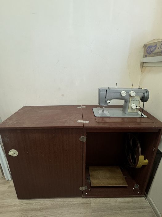 Швейная машина